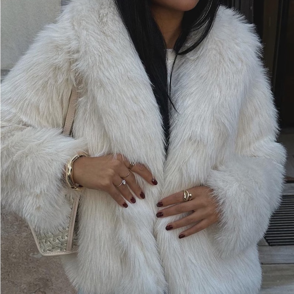 Women shaggy fluffy Elegant White Faux Fur Coat